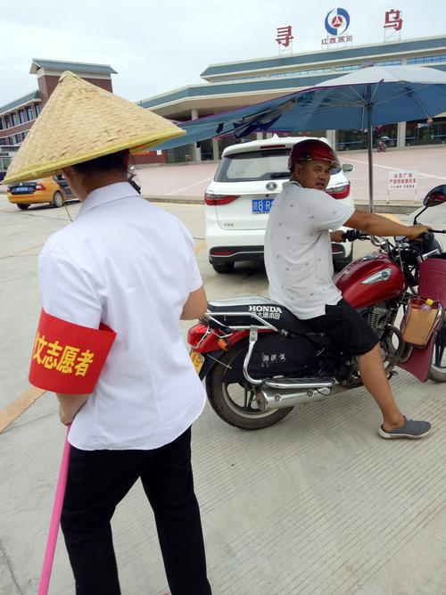 寻找城市的温度 寻乌县汽车站网格化交通治理初见成效